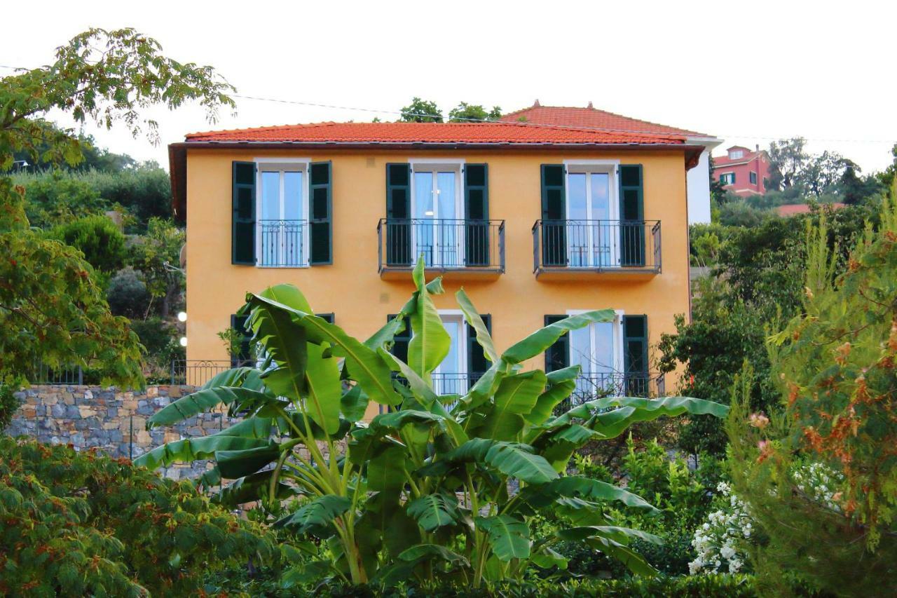 Vila Casa Laura Imperia Exteriér fotografie